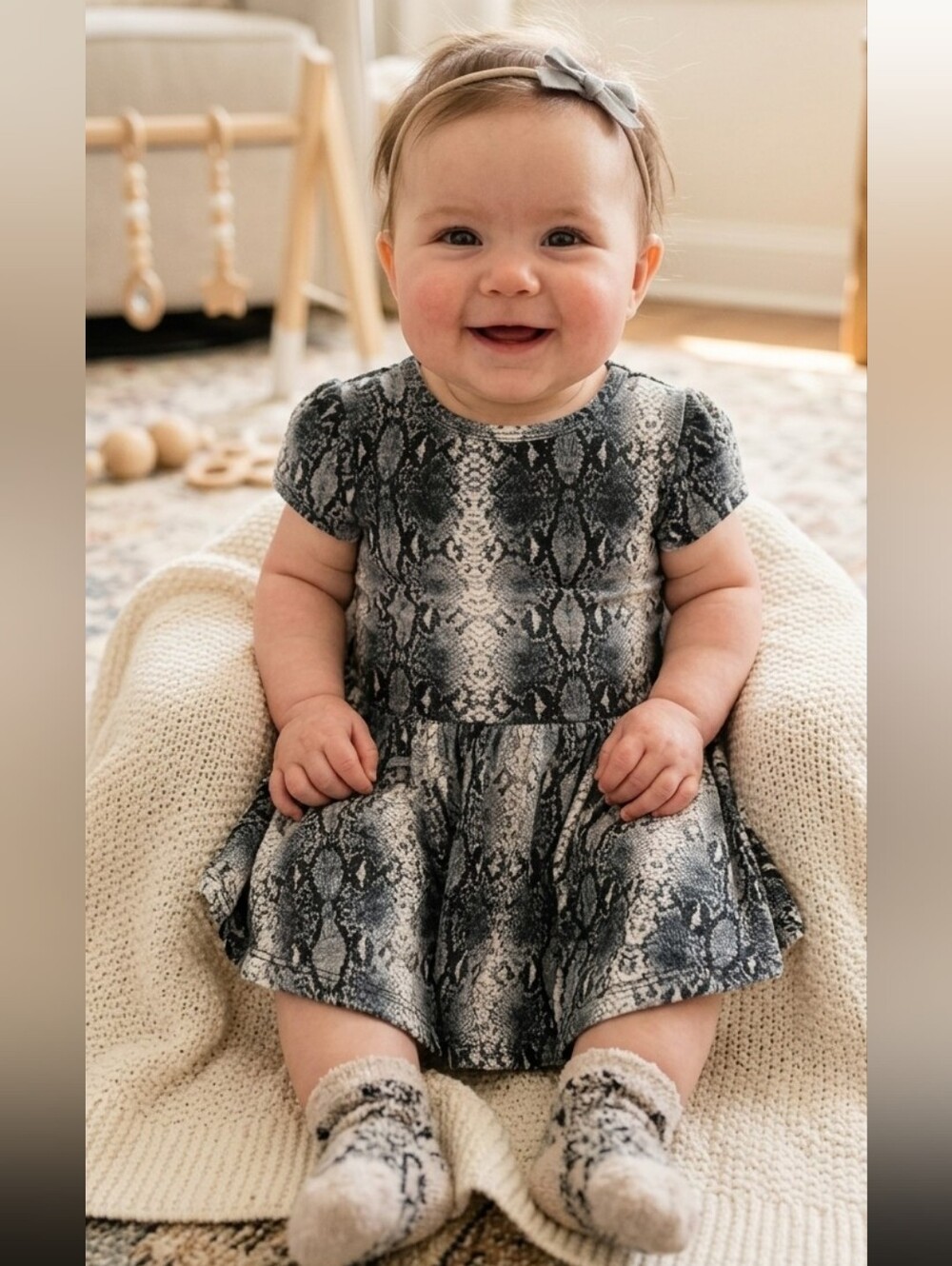 Dot Dot Smile Sleek Snakeskin Cap Dress Baby Girl Size 6 - 12 Months Black White